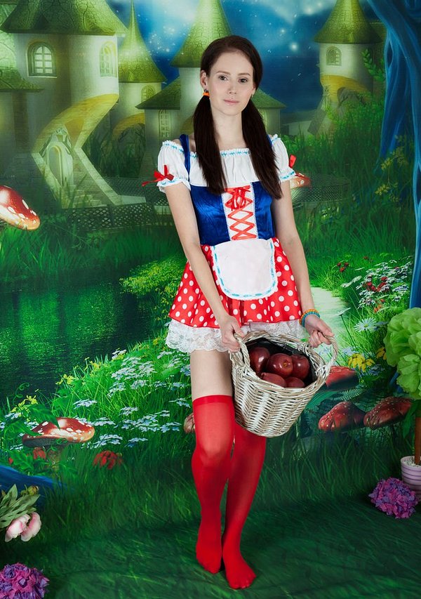 Снежана, 28